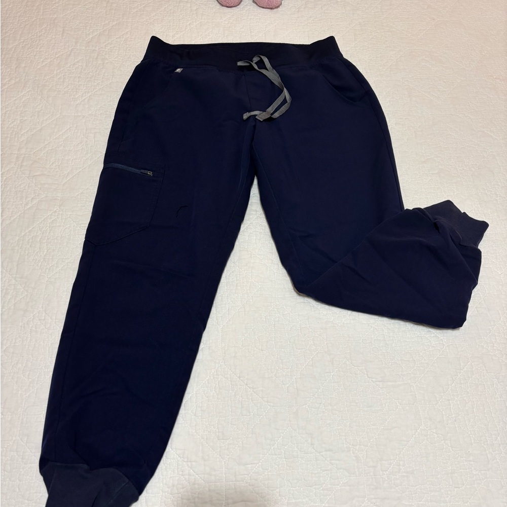 Figs Women's Navy Jogger Scrubs